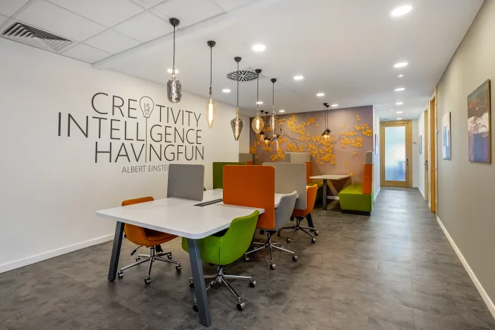 Regus - Selenium Plaza 10. Kat